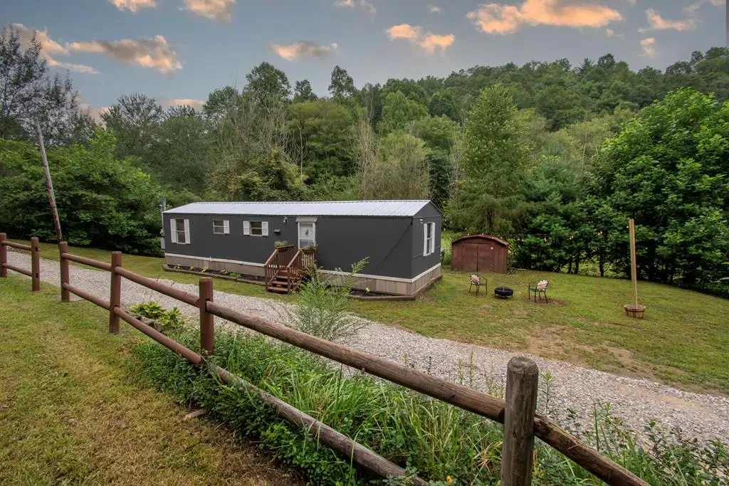 580 Atoah Circle, Robbinsville, NC 28771 - Image #1