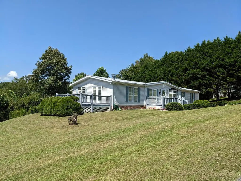 283 Bobcat Lane, Warne, NC 28909 - Image #1