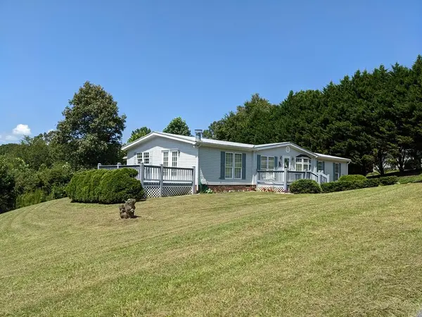 283 Bobcat Lane, Warne, NC 28909