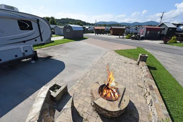 16 Circle Back Lane, Blairsville, GA 30512