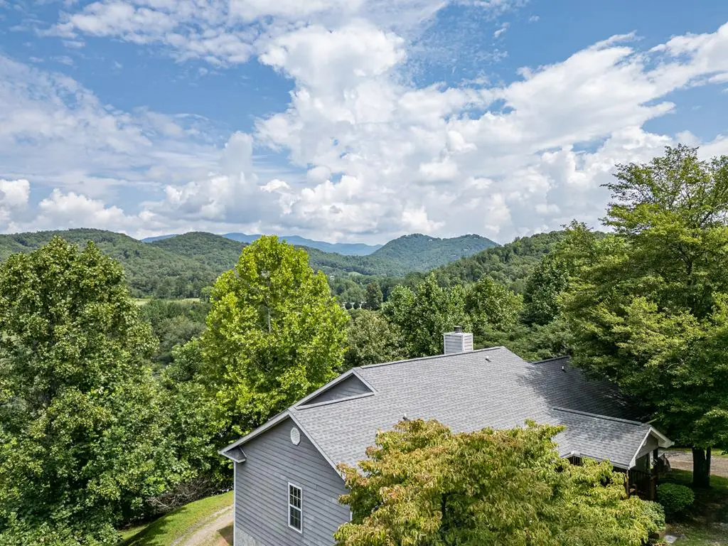 208 Oak Forest Circle, Hayesville, NC 28904 - Image #1