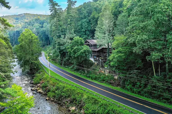 7022 Aska Road, Blue Ridge, GA 30513