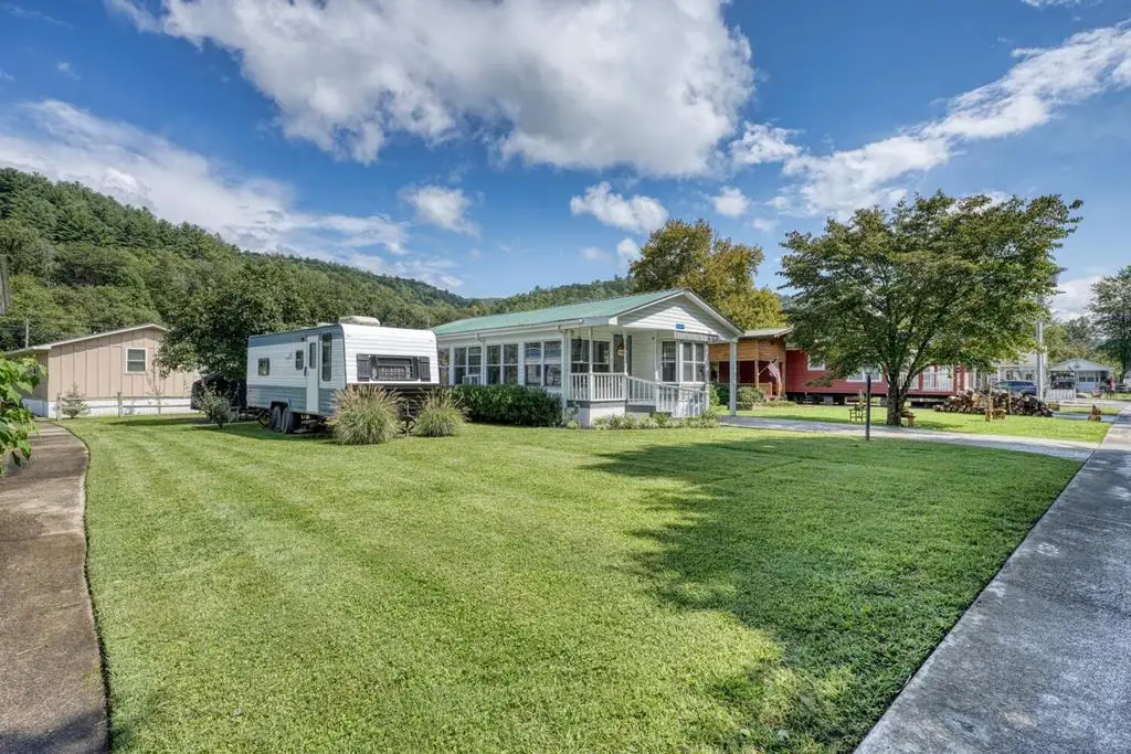 4353 Riverbank Run, Hiawassee, GA 30546 - Image #1