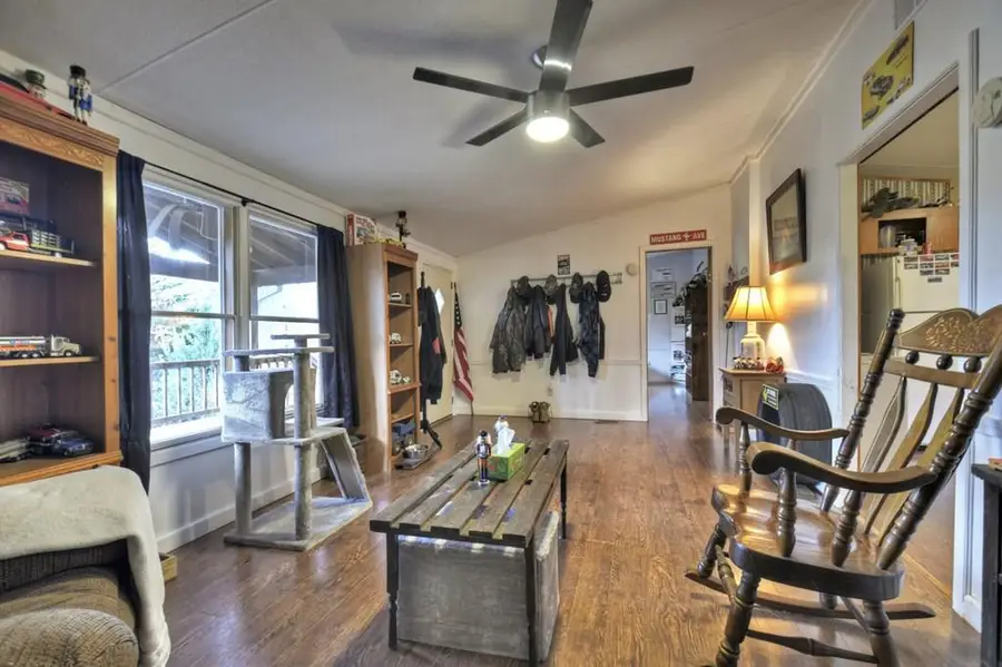 59 Christel & Nathan Ln, Blue Ridge, GA 30513 - Image #3