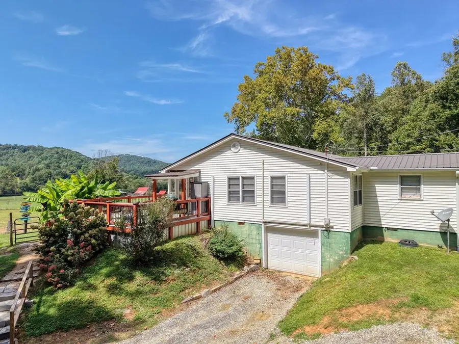 729 Collins Road, Blairsville, GA 30512 - Image #2