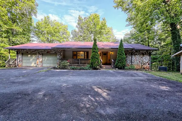 466 Ivy Log Creek, Young Harris, GA 30582