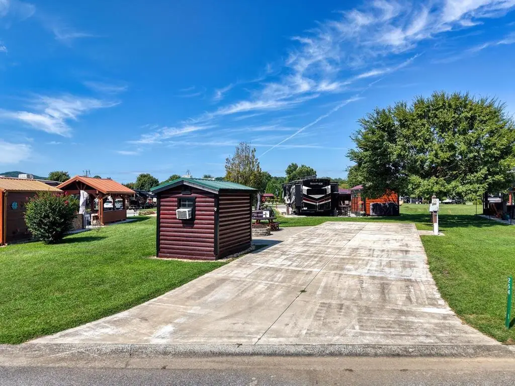 254 Golden Nugget Road, Blairsville, GA 30512 - Image #1