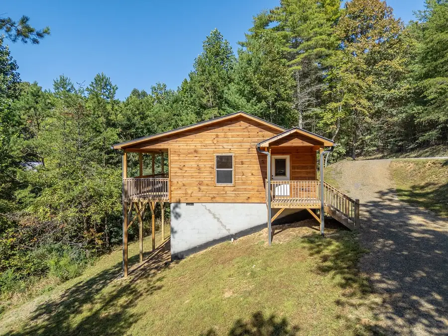 180 Hawthorne Drive, Murphy, NC 28906 - Image #3