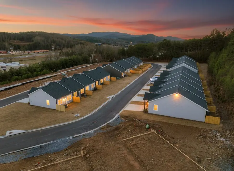 Unit 18 Grove Loop, Blue Ridge, GA 30513 - Image #3