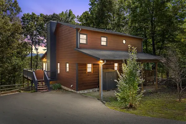 99 Chestnut Hills Lane, Blue Ridge, GA 30513