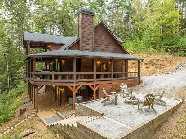 1095 Fir Lane, Ellijay, GA 30540