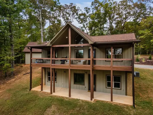 241 Wolf Creek Mountain Road, Mineral Bluff, GA 30559