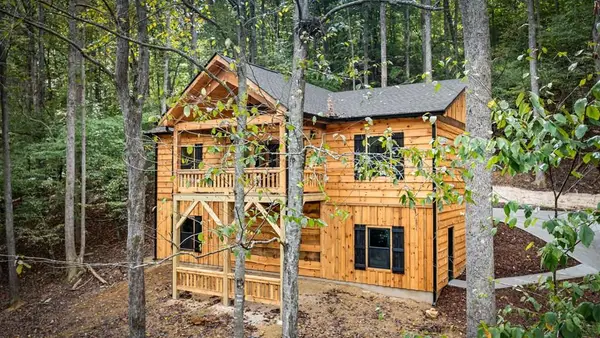 821 Navaho Way, Ellijay, GA 30540