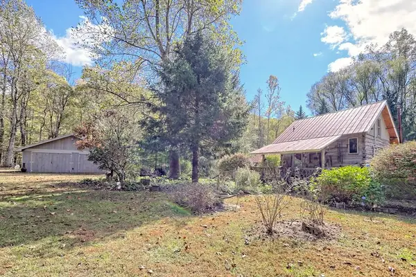 1064 Muskrat Creek Road, Hayesville, NC 28904