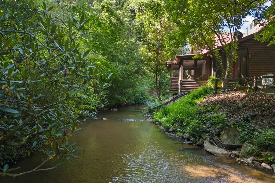 136 N Bear Lake Drive, Blue Ridge, GA 30513 - Image #2