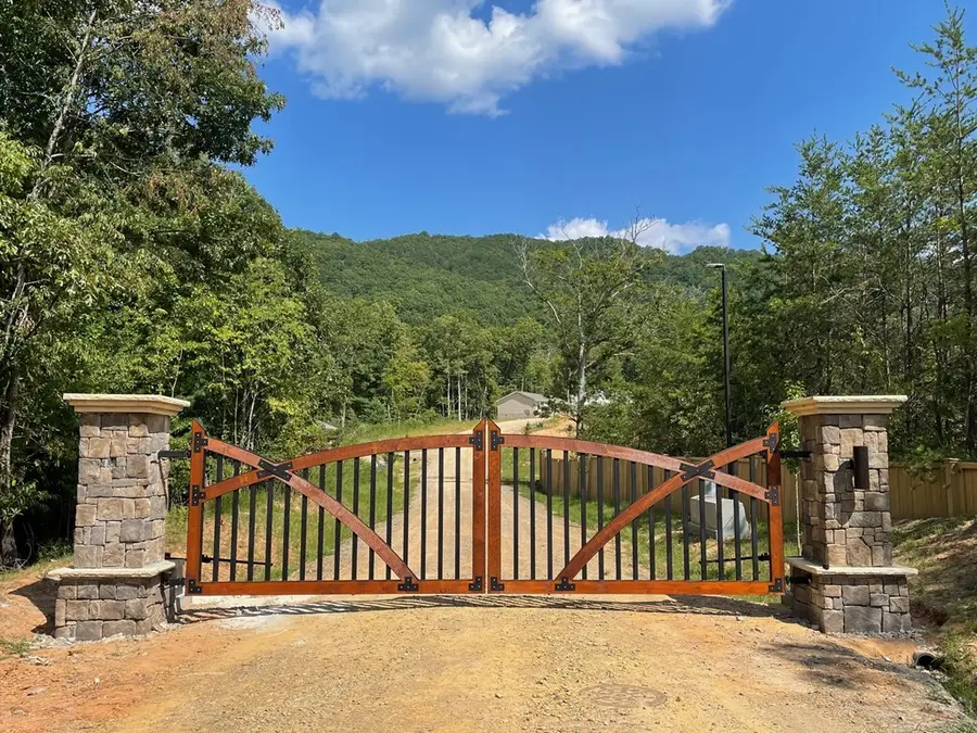 276 Linda Lane, Murphy, NC 28906 - Image #2