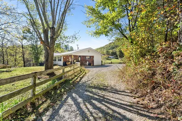 185 Clate Fain Road, Murphy, NC 28906
