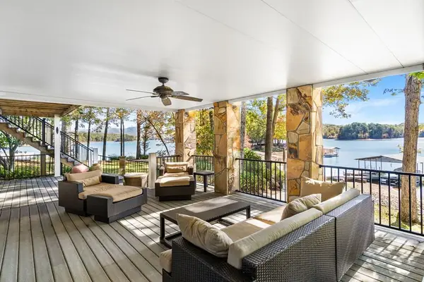 1370 Heathers Cove Circle, Hiawassee, GA 30546