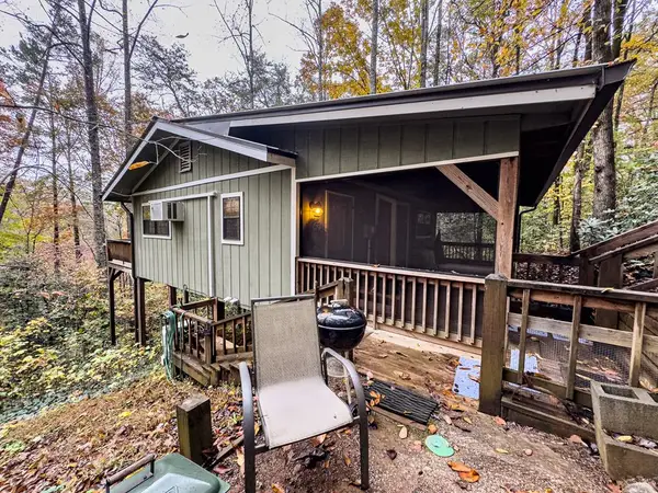 231 Dogwood Circle, Hayesville, NC 28904