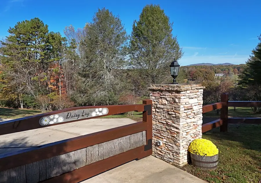 432 Daisy Log Road, Blairsville, GA 30512 - Image #2