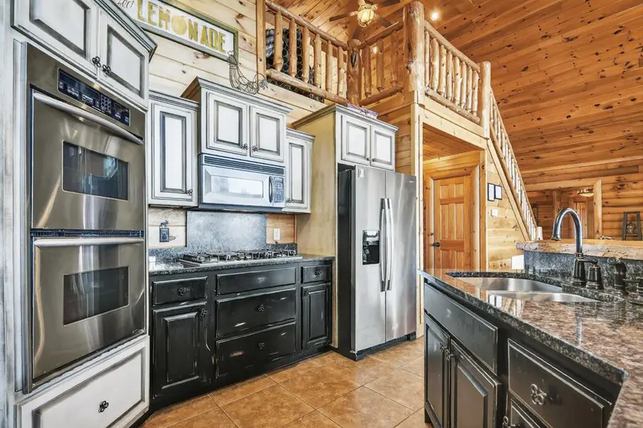 180 Cinnamon Bear Road, Mineral Bluff, GA 30559 - Image #3