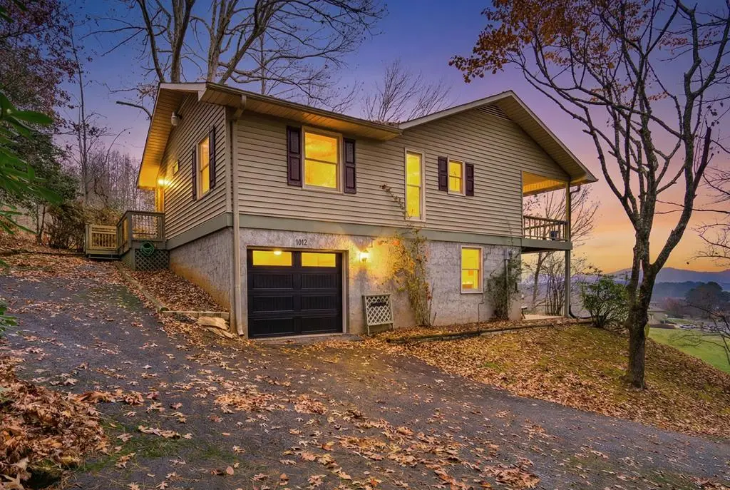 1612 Lakeview Dr, Young Harris, GA 30582 - Image #1