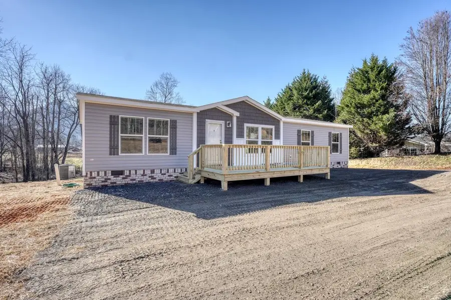 2045 Upper Bell Creek Road, Hiawassee, GA 30546 - Image #2