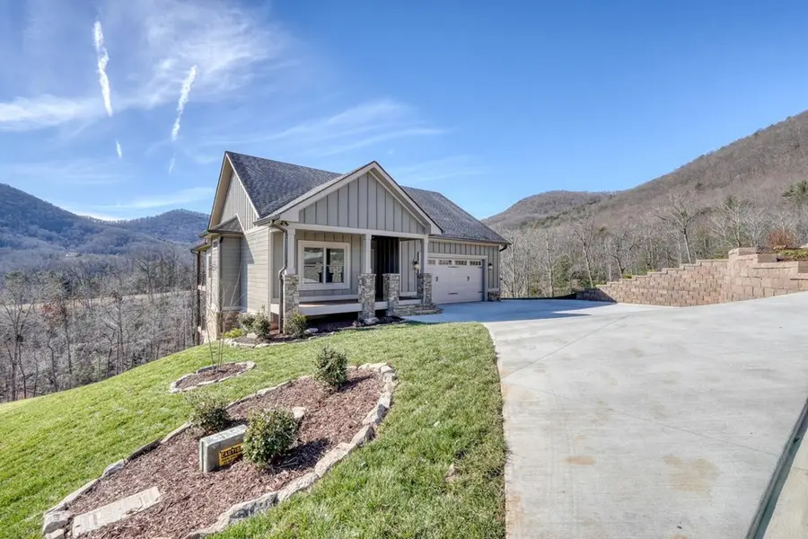 427 Ivy Log Heights Road, Young Harris, GA 30582 - Image #3