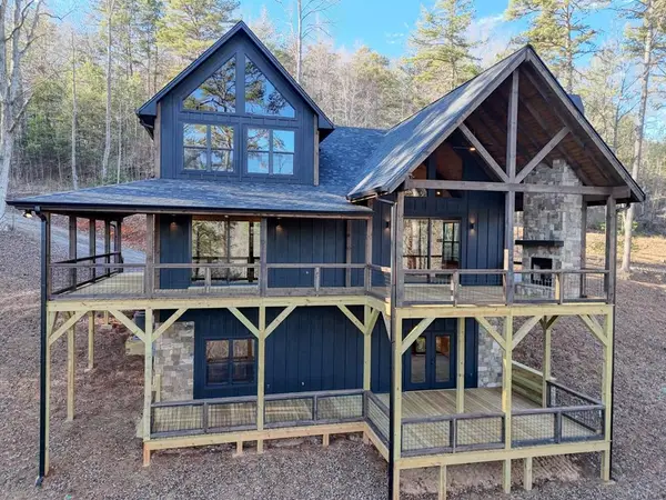 250 Wolf Creek Circle, Mineral Bluff, GA 30559