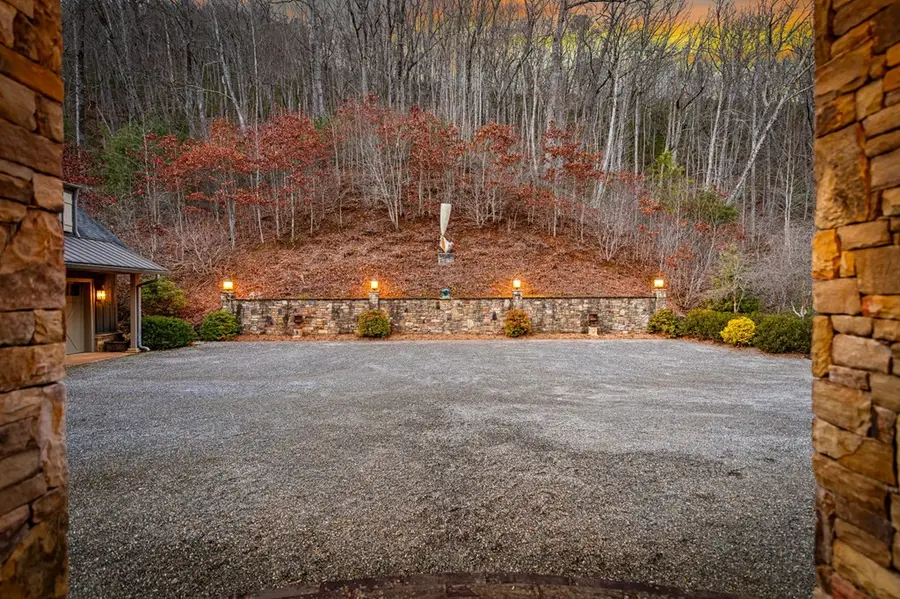 490 Red Wolf Run, Franklin, NC 28734 - #3