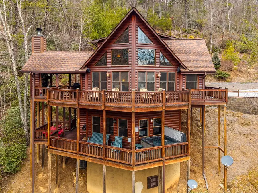 411 Ridge Trail, Blue Ridge, GA 30513 - Image #3
