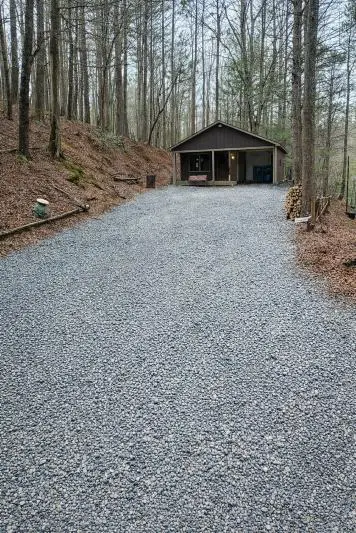 205 31st Street, Ellijay, GA 30540