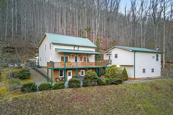317 Collins Creek Road, Hiawassee, GA 30546