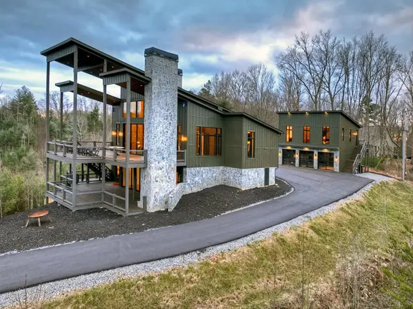 156 Coles Crossing Road, Mineral Bluff, GA 30559