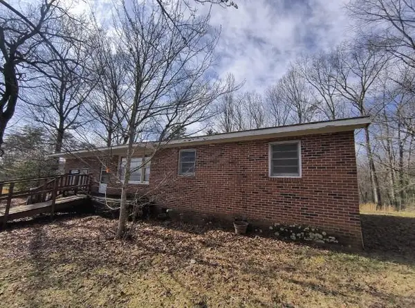 3525 Chestnut Gap Road, Blue Ridge, GA 30513