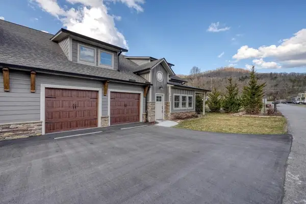 98 Brett Way, Hiawassee, GA 30546