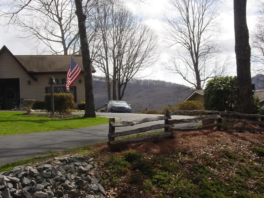 5170 Pinecrest Road, Young Harris, GA 30582 - #2