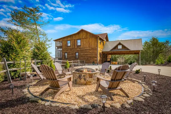 406 Hope Drive, Blue Ridge, GA 30513