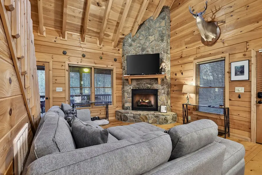 416 N Dustin Drive, Ellijay, GA 30540 - #3