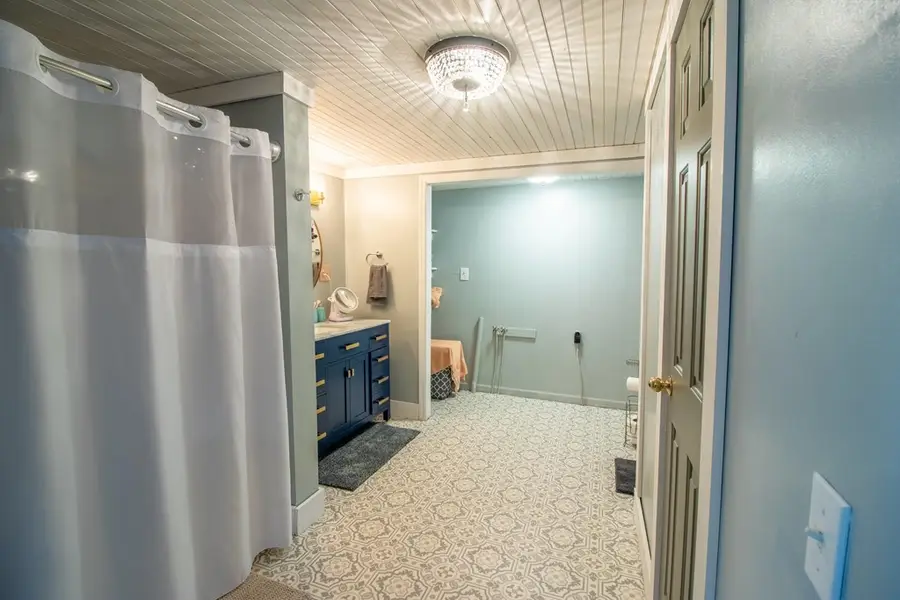 215 Bristol Avenue, Andrews, NC 28906 - #3