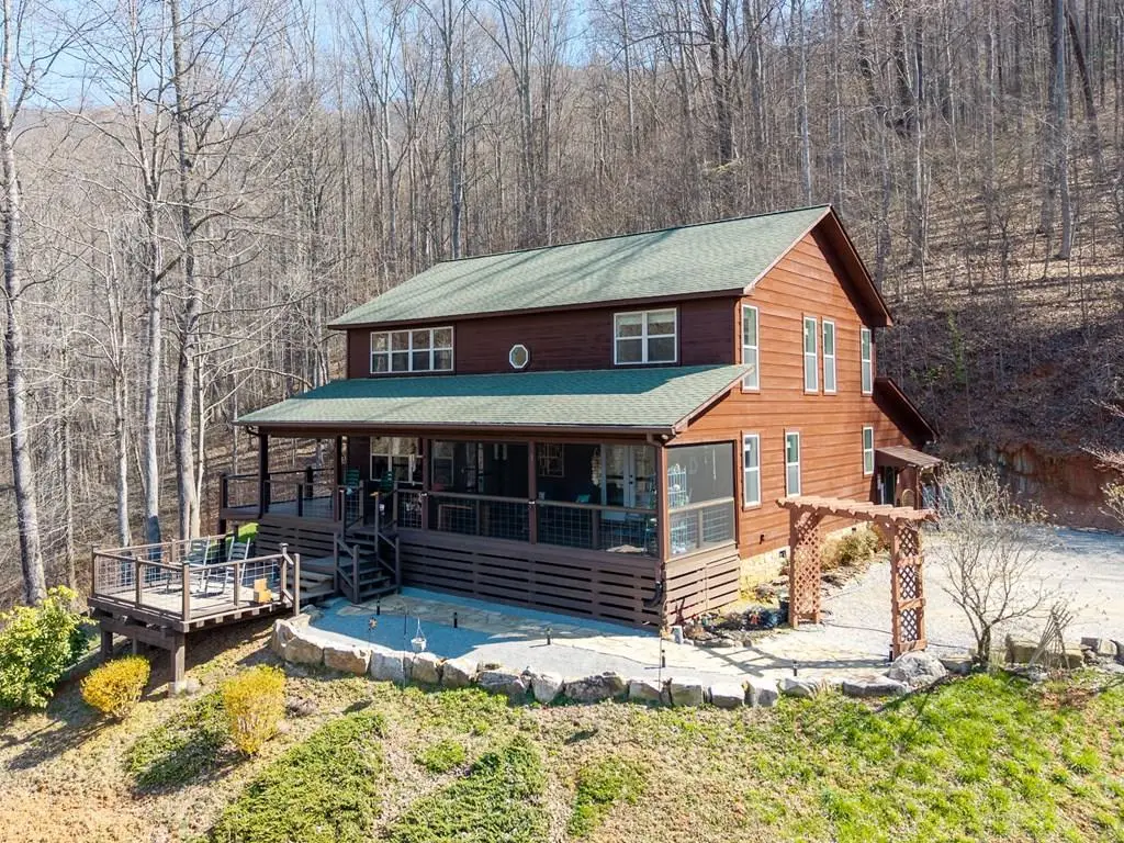 961 S Brooks Cove Road S, Hayesville, NC 28904 - #1
