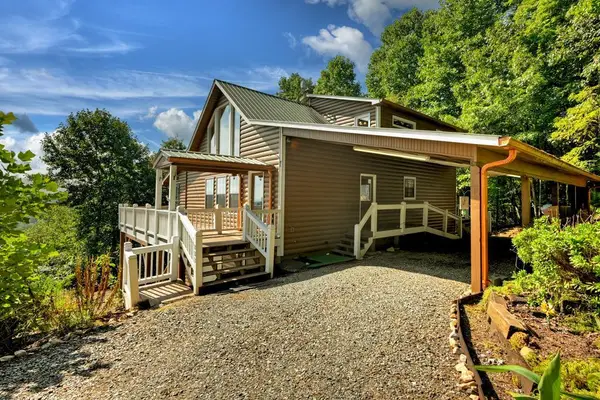 222 Mountain Hideaway Lane, Blue Ridge, GA 30513