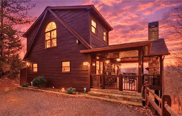 97 Fox Mountain Crossin, Blue Ridge, GA 30513