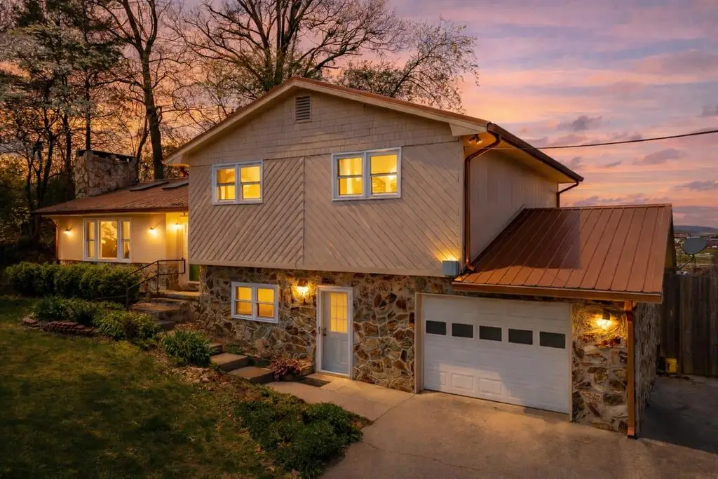 134 East Second St, Blue Ridge, GA 30513 - #1