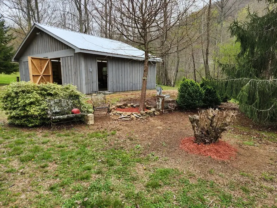 1064 Muskrat Creek Road, Hayesville, NC 28904 - #2