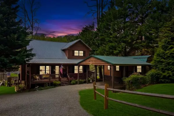 20 Edgewater Lane, Ellijay, GA 30540