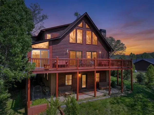 256 Bailey Farm Lane, Mineral Bluff, GA 30559