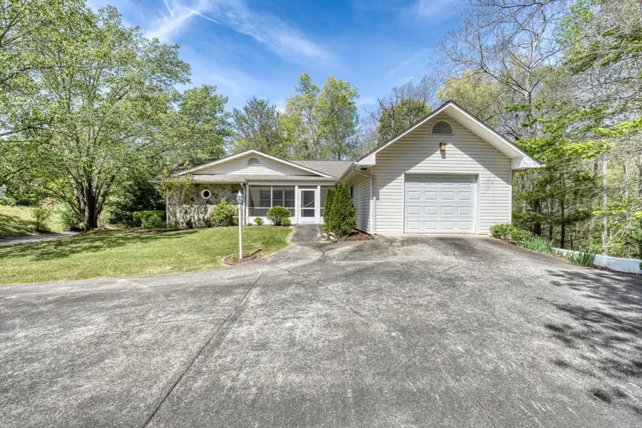 27 E Dogwood Lane, Blue Ridge, GA 30513 - #3