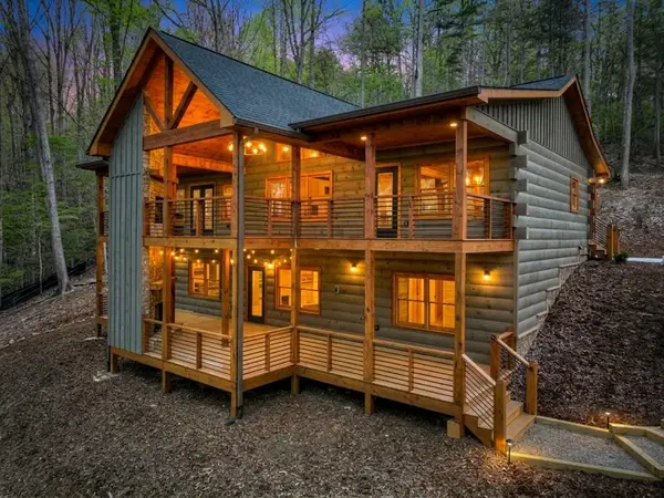 245 Moonstone Drive, Ellijay, GA 30540