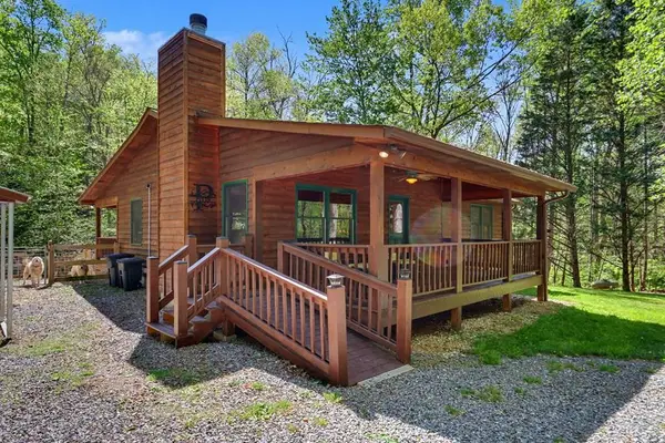8 Stoney Brook Trail, Hayesville, NC 28904